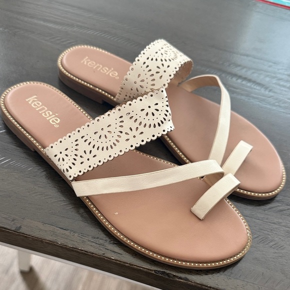 Kensie 9 Women's Monna White Cutout Sandals - Picture 7 of 7
